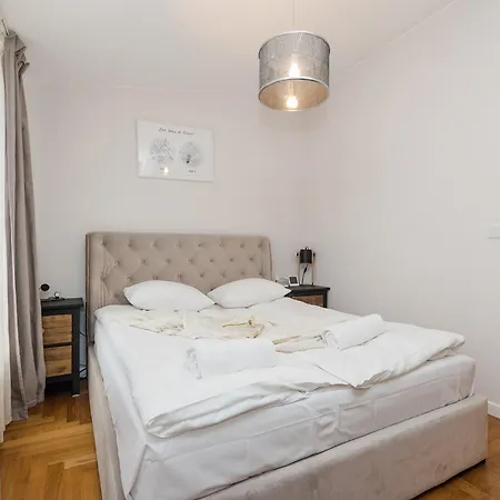 Shortstaypoland Mala B169 Varşova